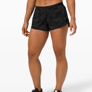 Lululemon Hotty Hot Shorts 2.5” Black Camo